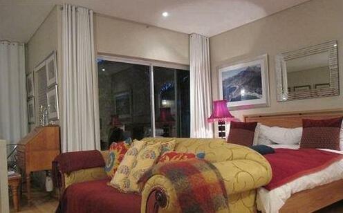 Navona Constantia Guest Cottage - Photo3