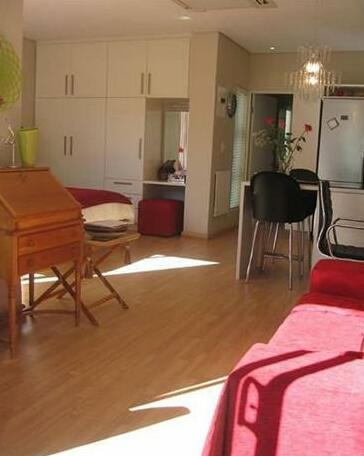 Navona Constantia Guest Cottage - Photo5