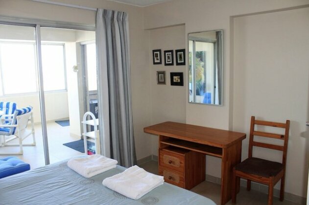 Neptunes Rest Muizenberg Beach - Photo4