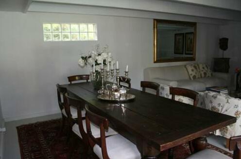 Nupen Manor Bed and Breakfast - Photo4