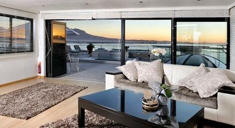 Oceana Palms Luxury Guest House - Photo3