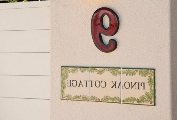 Pinoak Cottage - Photo2
