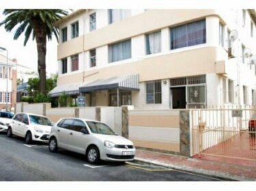 Polana Court central Kloof CT