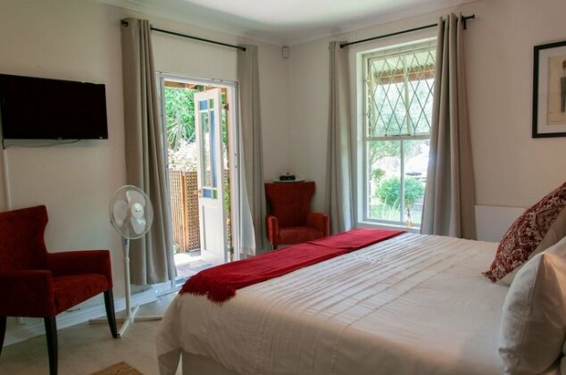 Rustic Manor Guest House - Photo4