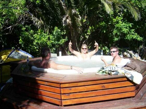 Saltycrax Backpackers and Adventures - Photo3