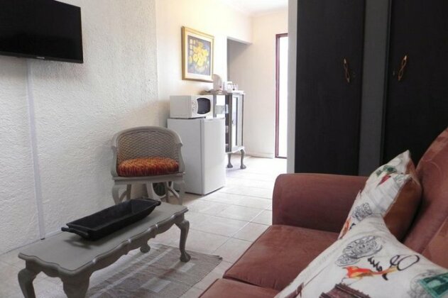 Saras Guest House Cape Town - Photo4