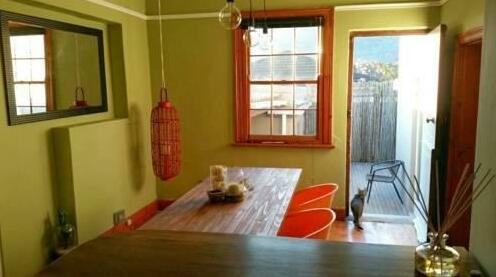 Sartistry Living - Photo2
