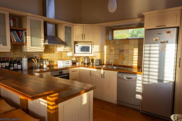 Shutters on Hilltop - Photo3