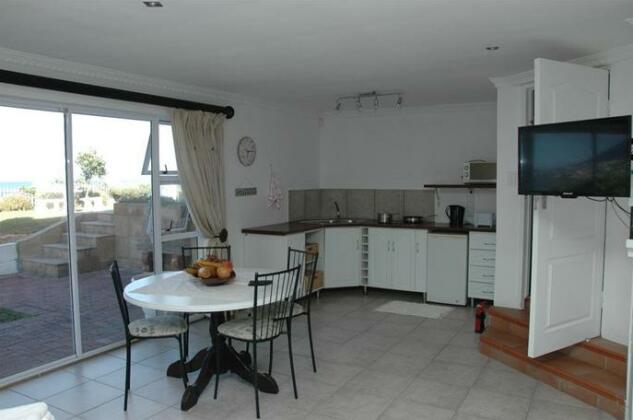 Southern Right Accommodation - Photo4