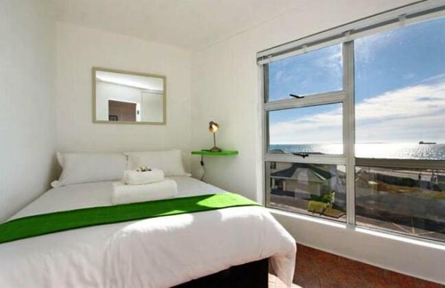 The Bays B202 - Photo2