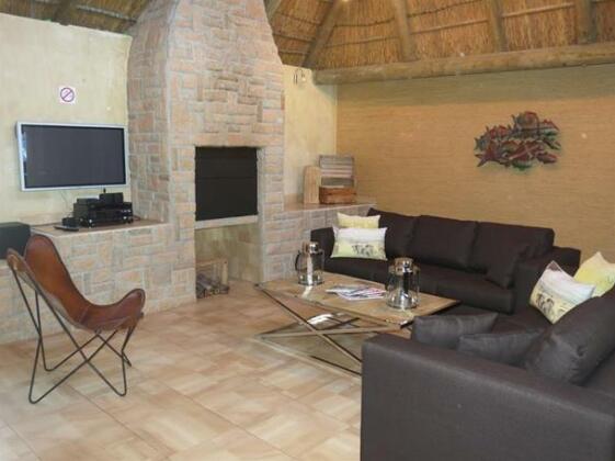 The White Elephant Guesthouse - Photo2