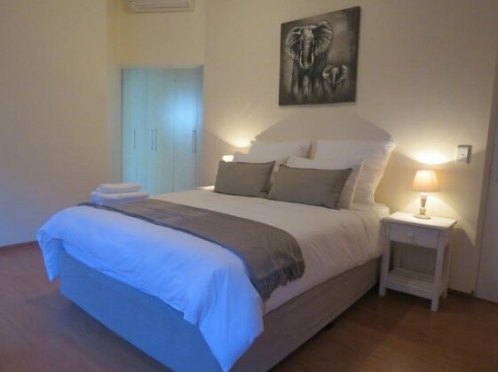 The White Elephant Guesthouse - Photo4