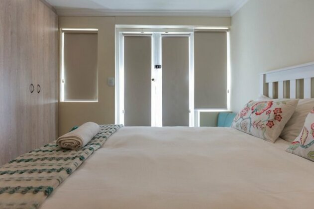 Vesper Apartments - Photo4