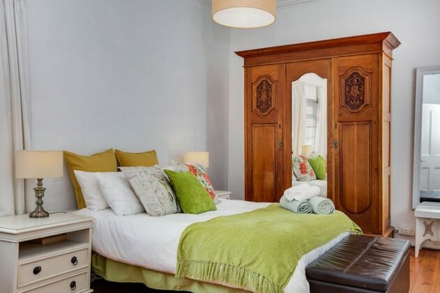 Victorian House on Atlantic Seaboard - Photo5