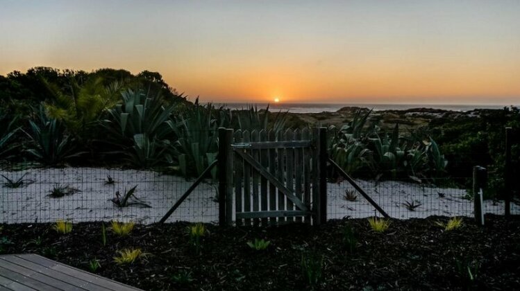 Willow Beach House - Photo4