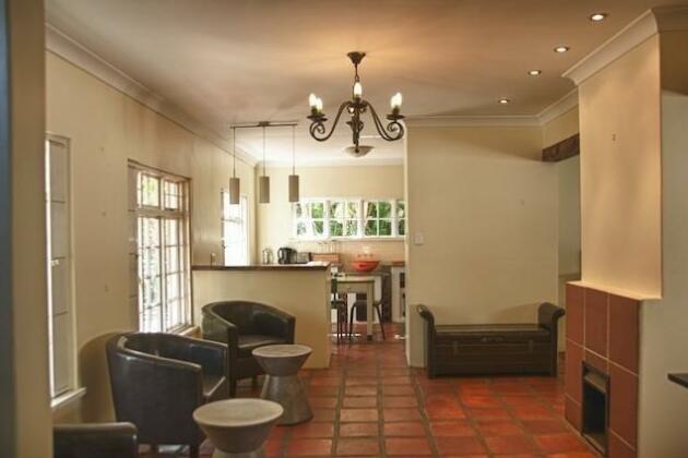 Willow Villa - Photo2