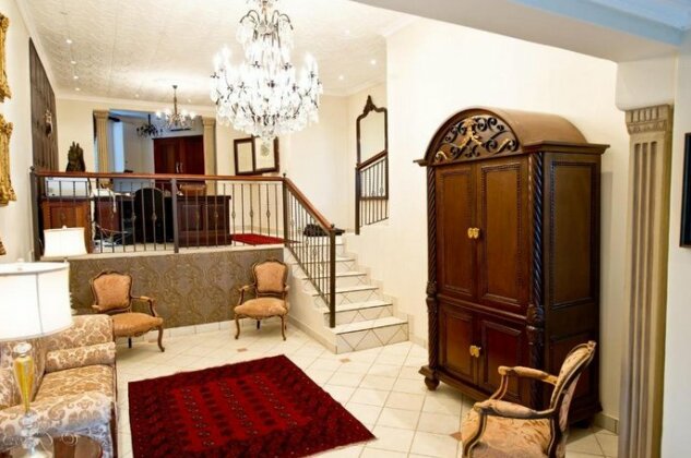 Kings & Queens Boutique Hotel - Photo3
