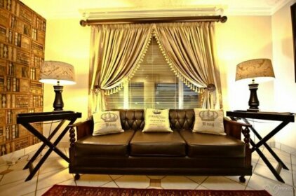Kings & Queens Boutique Hotel