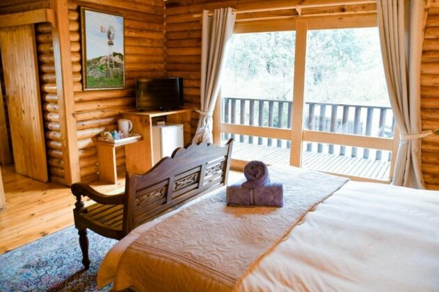 Clarens Log Cabin - Photo2