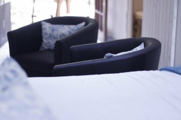 His Vessel Guesthouse - Photo2