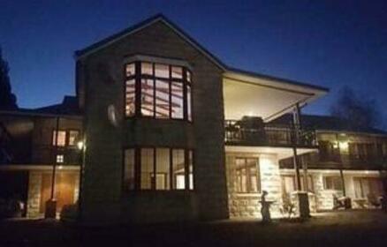 Mt Horeb Manor