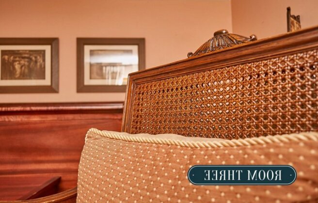 Sir Henry's Guest Houses - Photo5