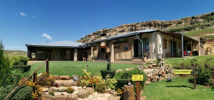 Thaba Lapeng Mountain Escape - Photo2