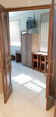 Willow Manor - Photo5