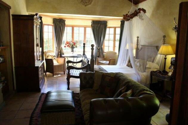 Fox's Hill Guesthouse - Photo3