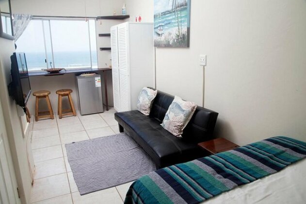 Ansteys Beach Self Catering Apartments - Photo4