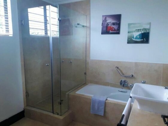 Dolphin's Guesthouse Umhlanga - Photo5