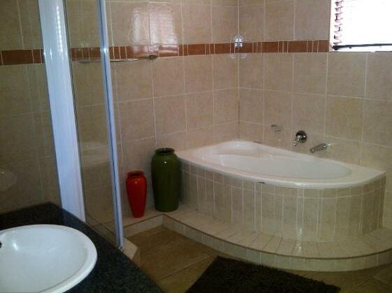 Dream Africa Bed and Breakfast - Photo4