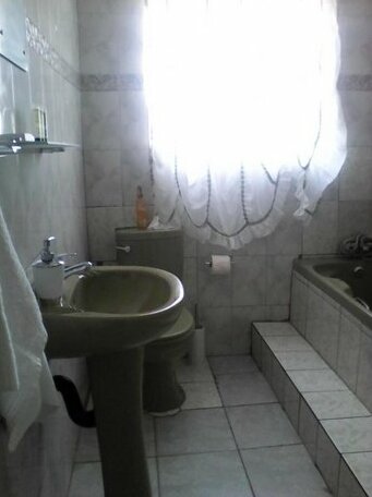 Aliwal Villa Guest Lodge - Photo4