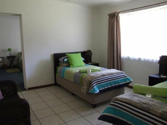 Mechell's Accomodation - Photo2