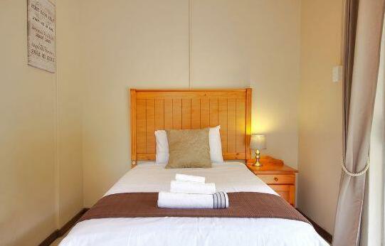 Eagles Nest Guesthouse - Photo3