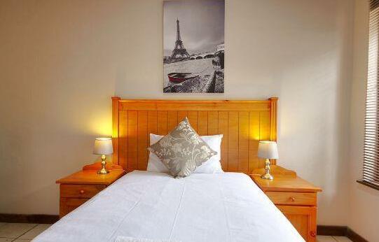 Eagles Nest Guesthouse - Photo4