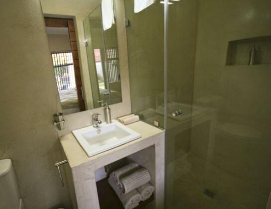 InnZululand Guest Lodge - Photo3