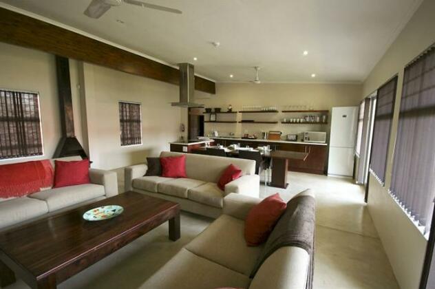 InnZululand Guest Lodge - Photo4