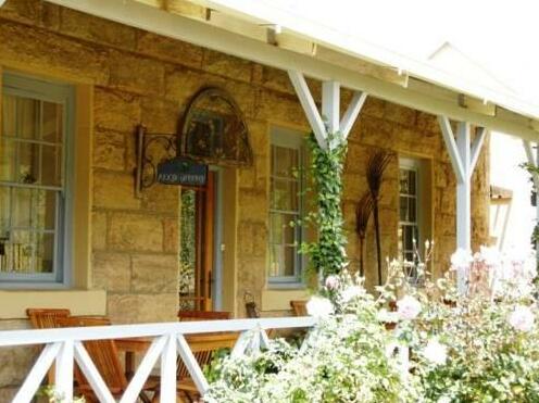 Sandstone Chameleon Guest House - Photo2