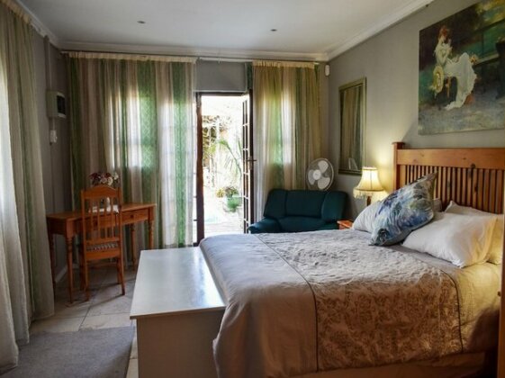Auberge Alouette Guesthouse - Photo2