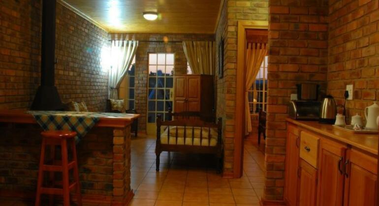 Thaba Tsweni Lodge & Safaris - Photo4