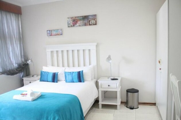 Hearts Haven Guesthouse - Photo4