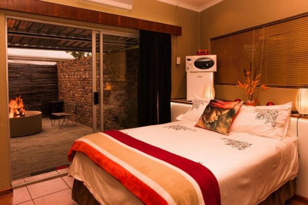 Karoo Fountain Luxury Guesthouse - Photo2