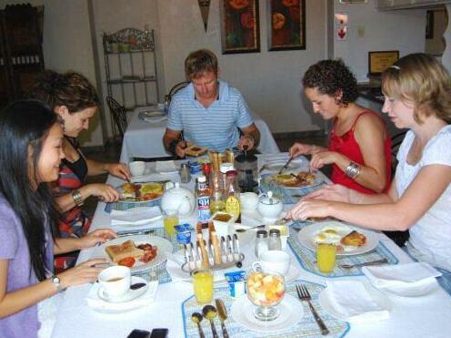 Amadudu Guest House Harrismith - Photo2