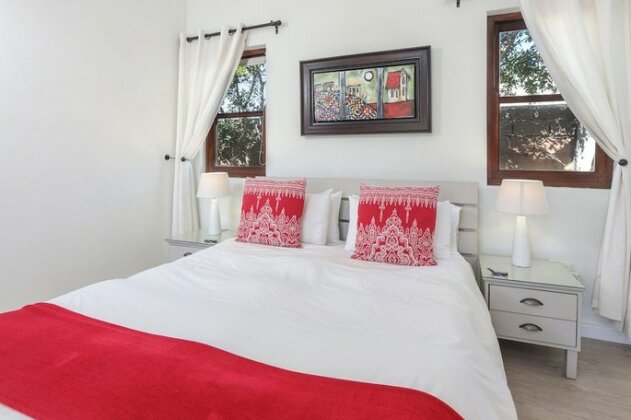 Sixteen Guest Lodge on Main - Photo4