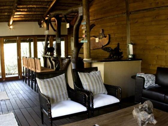 Ihlozi Private Villa - Photo2