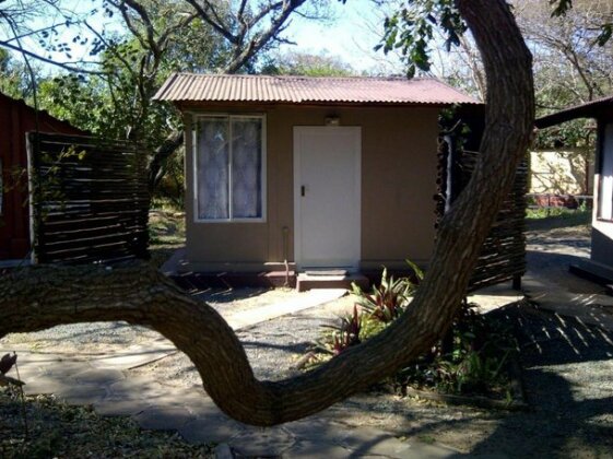 Isinkwe Safaris Bush Camp - Photo2