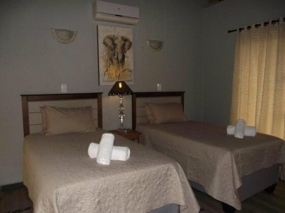 Hatbrooke Lodge - Photo5