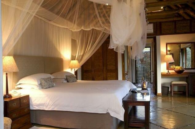 Thornybush Game Lodge - Photo5