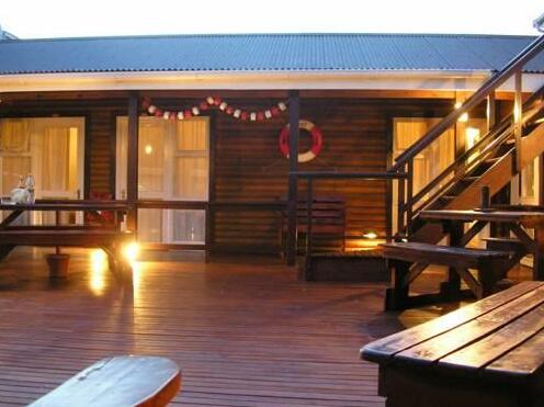 Bay Cove Inn - Photo4